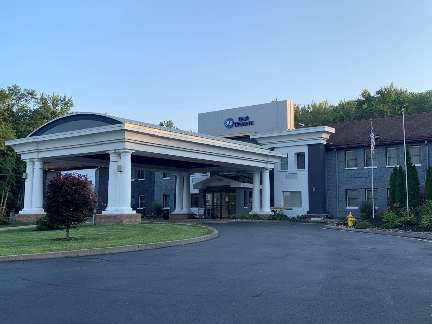 Best Western Owego Inn Экстерьер фото