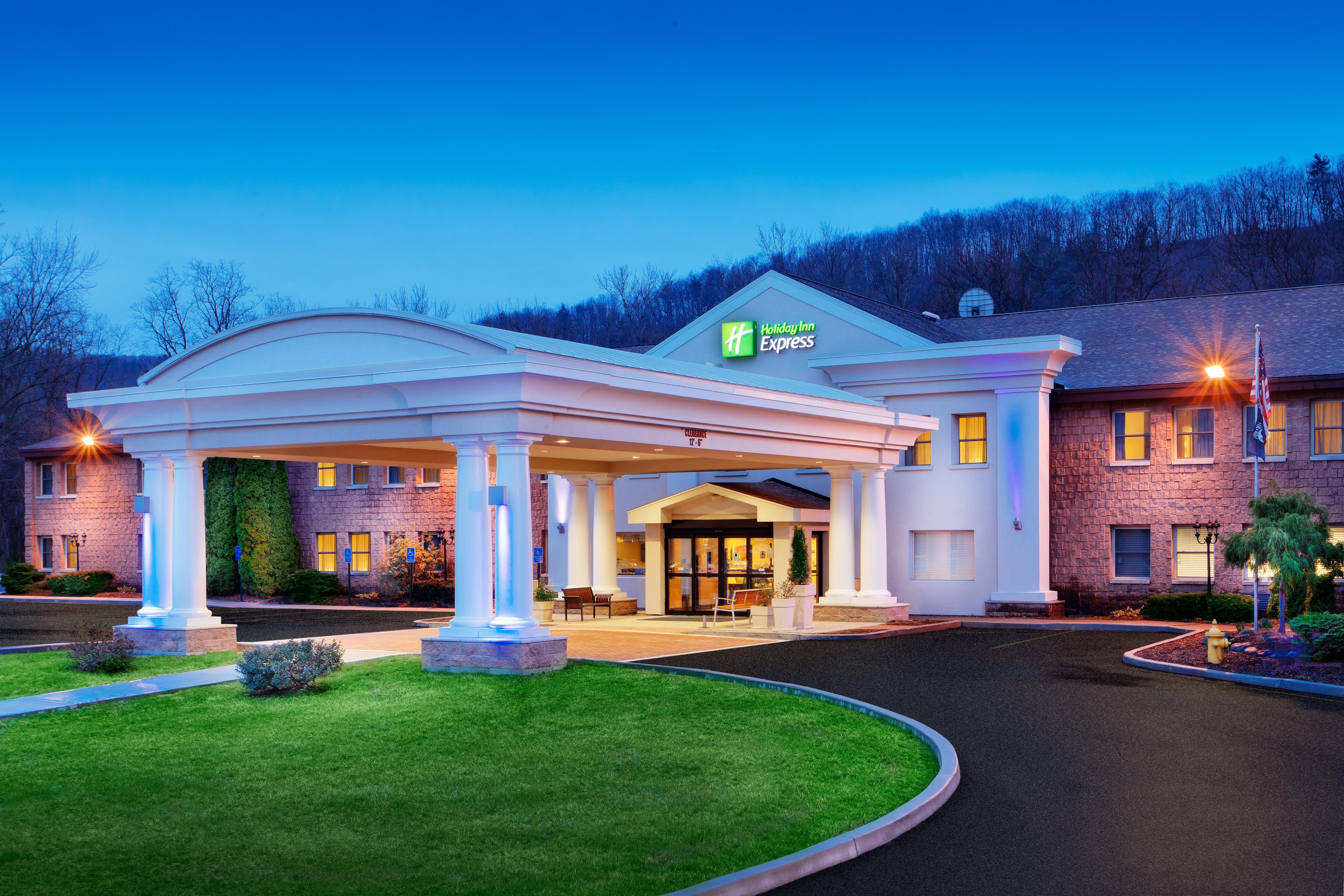 Best Western Owego Inn Экстерьер фото
