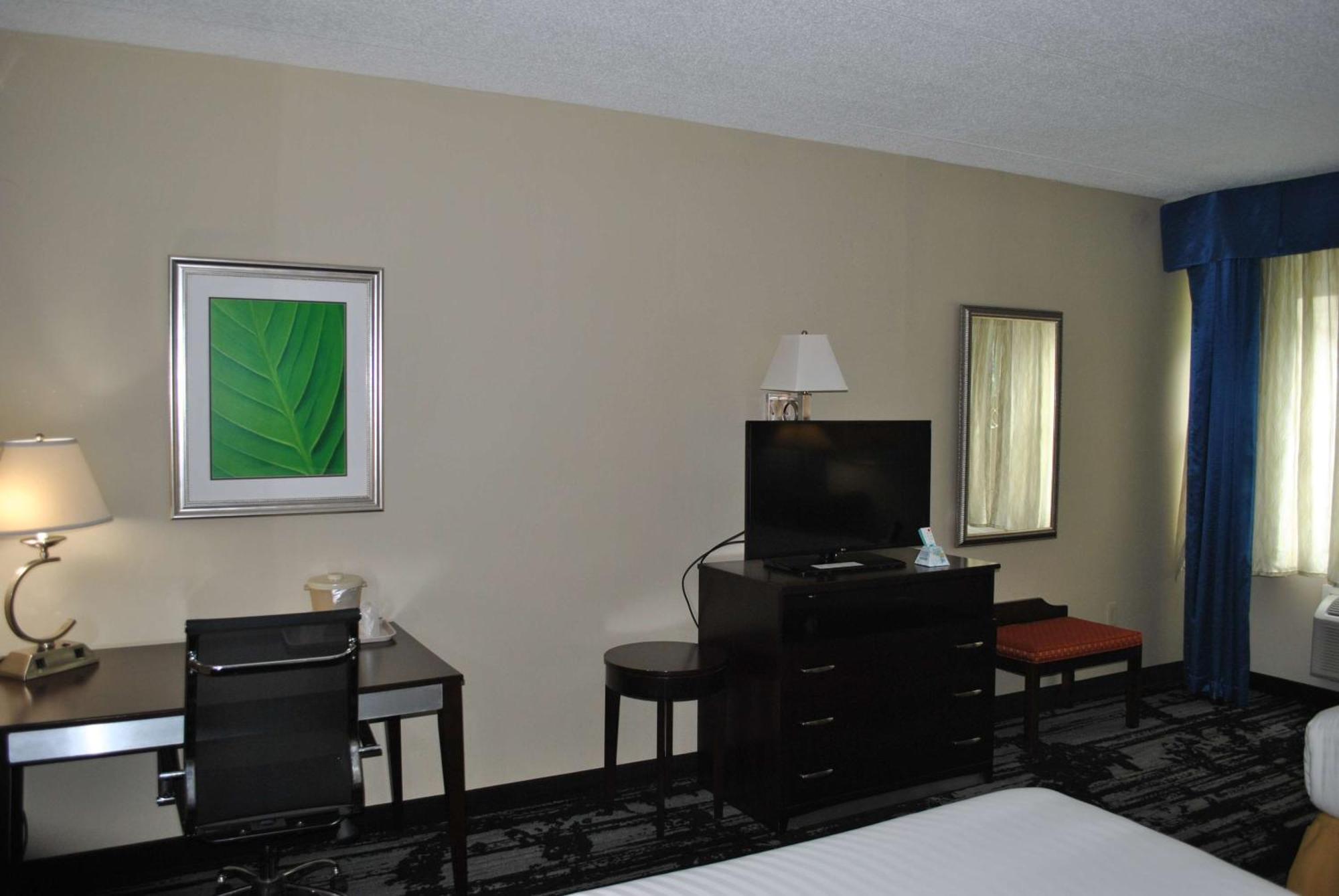 Best Western Owego Inn Экстерьер фото